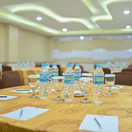 Kawana Hotel Паданг Екстериор снимка