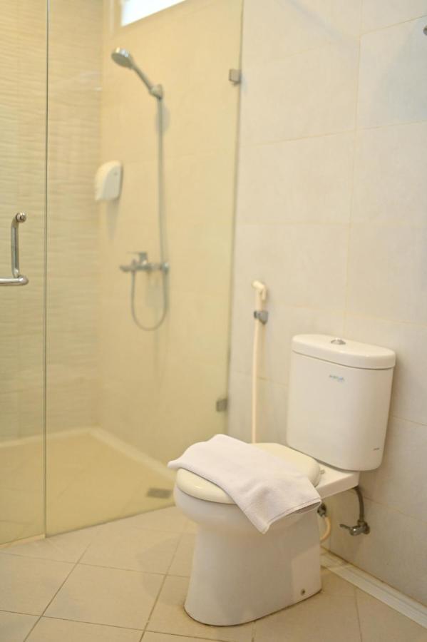Kawana Hotel Паданг Екстериор снимка