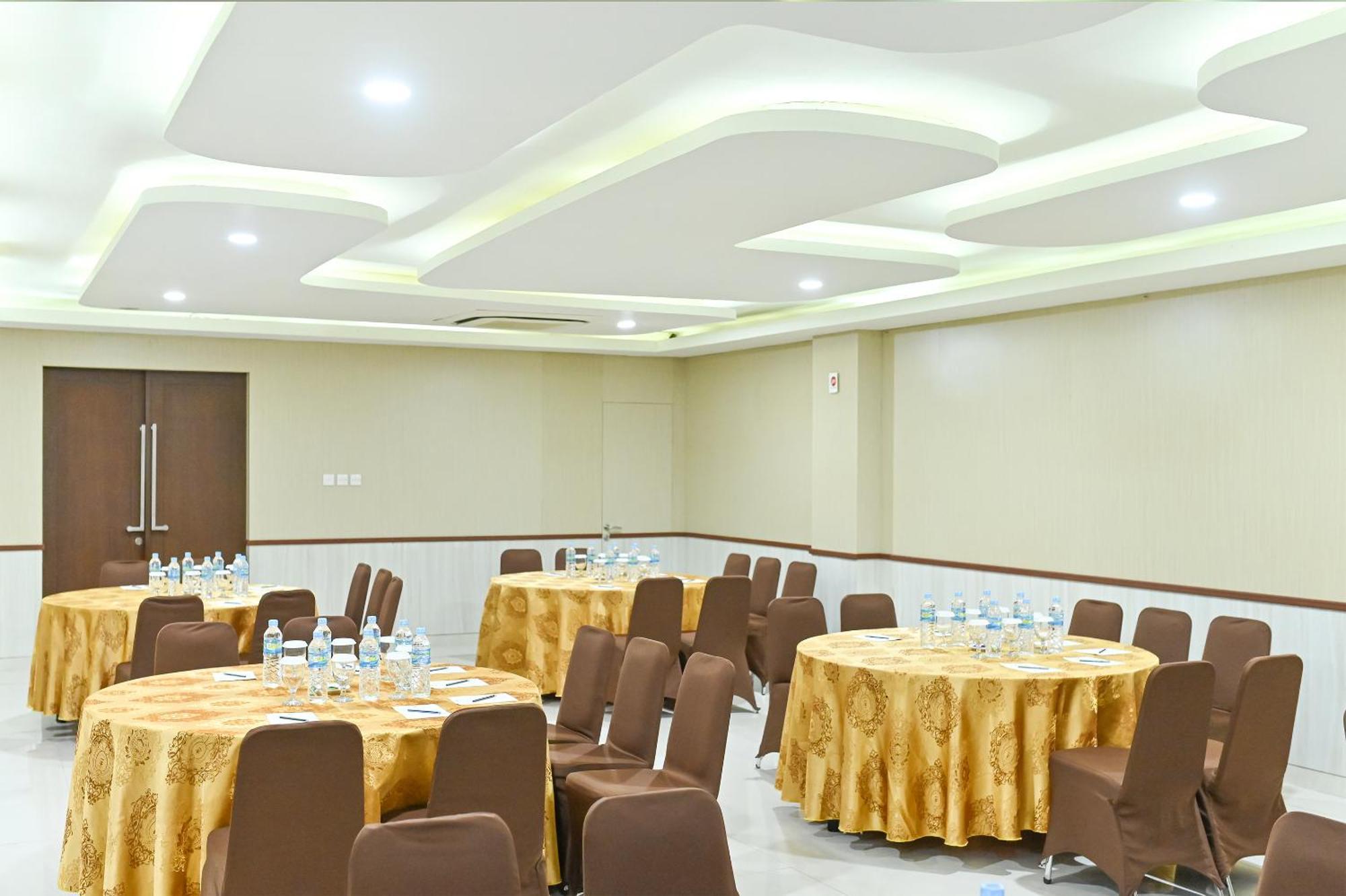Kawana Hotel Паданг Екстериор снимка
